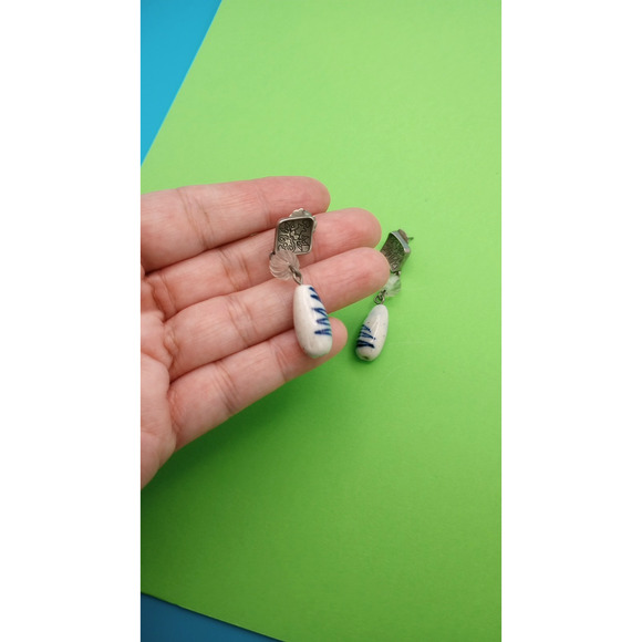 Vintage Avon Earrings White Blue Teardrop Dangle Delft Blue Porcelain - Picture 2 of 5